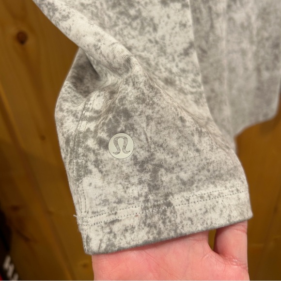 Lululemon All Yours Short Sleeve T-Shirt Cirrus Wash White Opal Raw Linen Rover - Picture 8 of 8
